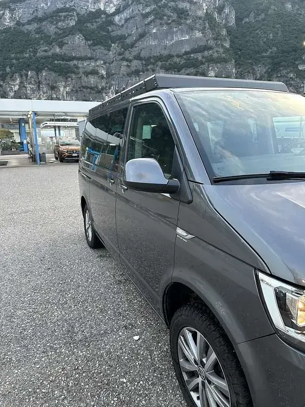 Usata VW Caravelle Comfortline 150 CV (110 kW) 2016 Furgone