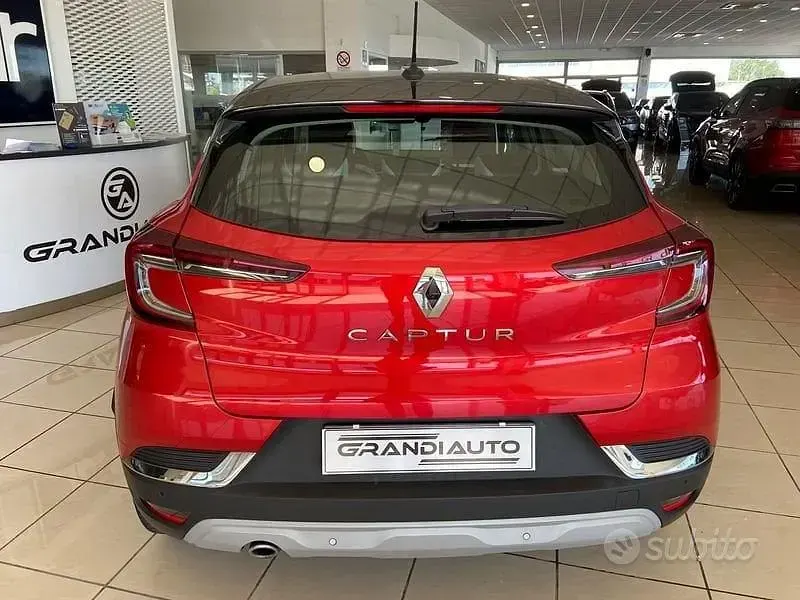Usata Renault Captur Intens 95 CV (69 kW) 2021 Rosso SUV
