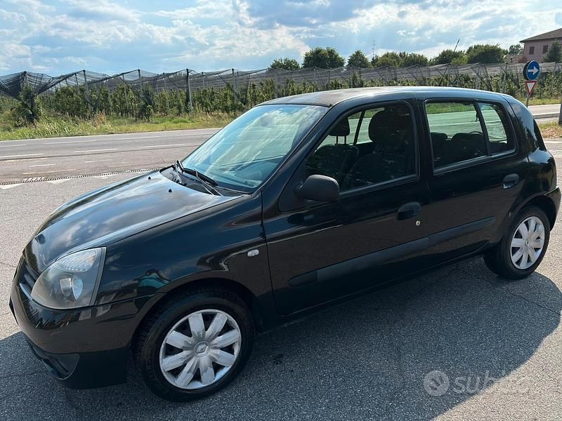 Usata Renault Clio II 75 CV (55 kW) 2008 Nero Berlina