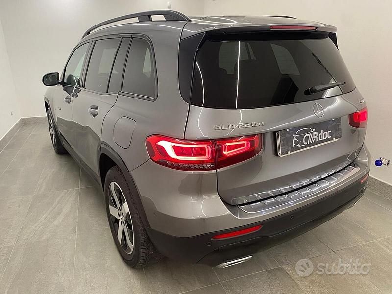 Usata Mercedes GLB220 190 CV (139 kW) 2022 Grigio SUV