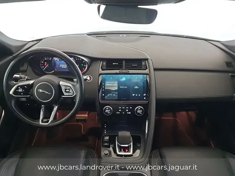 Usata Jaguar E-Pace R-Dynamic 309 CV (227 kW) 2021 Bianco SUV