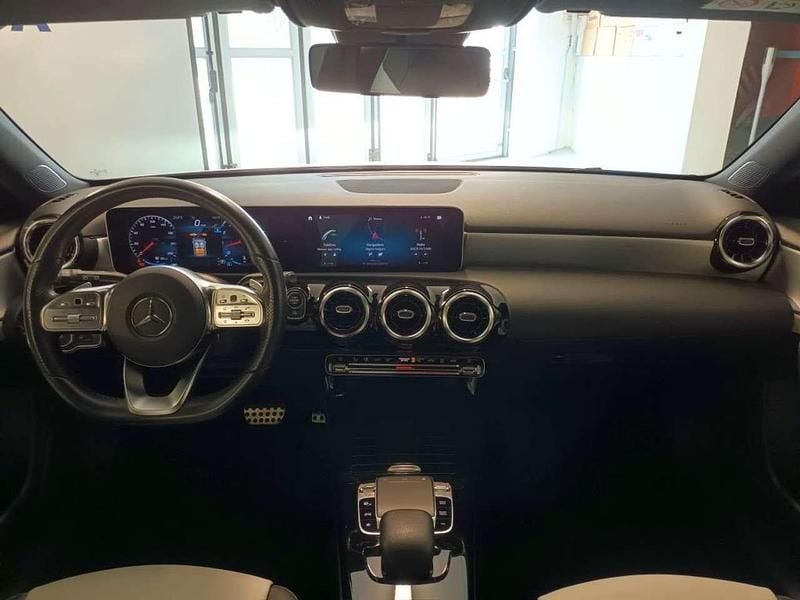 Usata Mercedes A250 Premium 224 CV (164 kW) 2018 Argento iridio Berlina