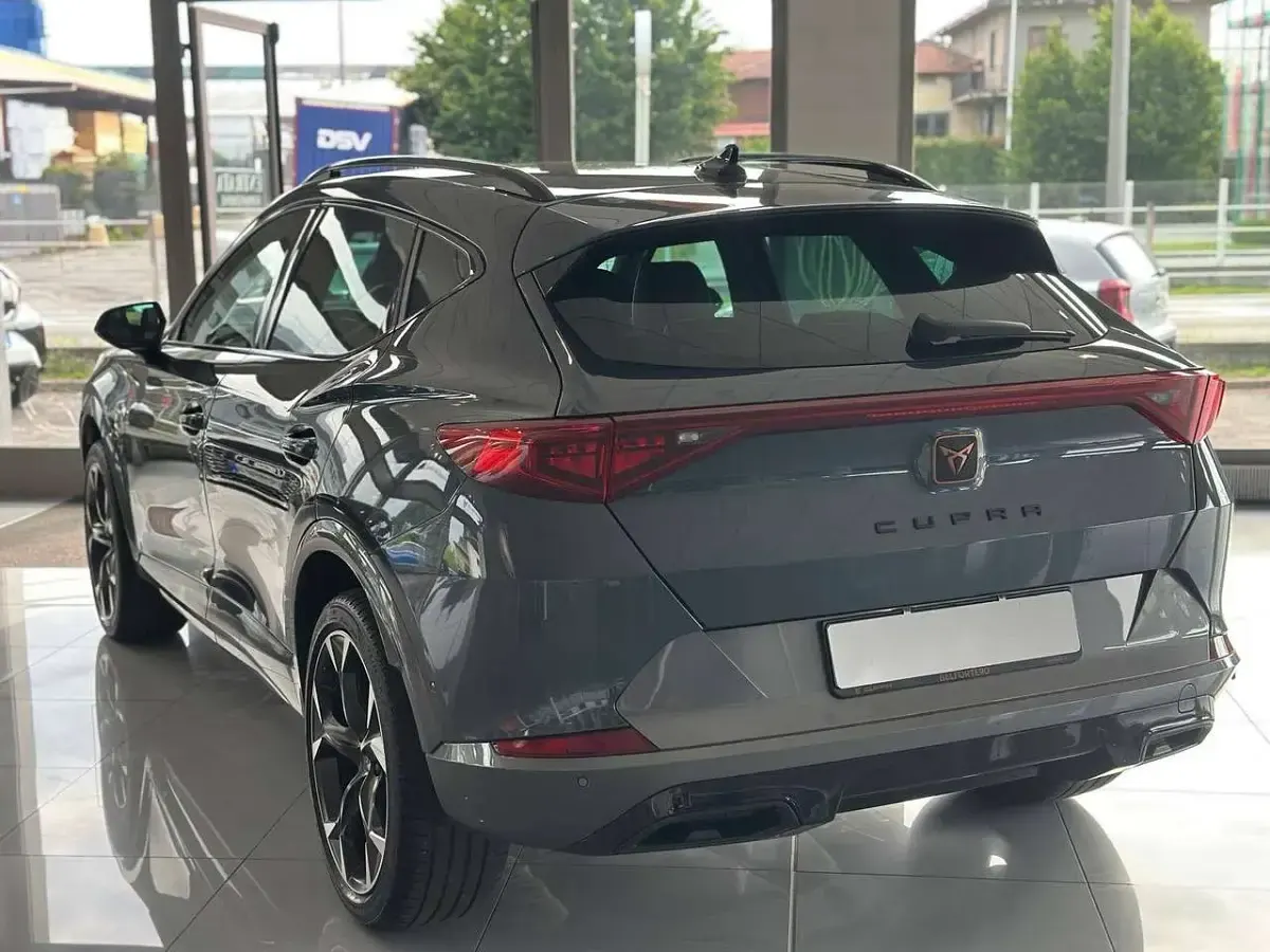 Usata Cupra Formentor 150 CV (110 kW) 2023 Argento SUV