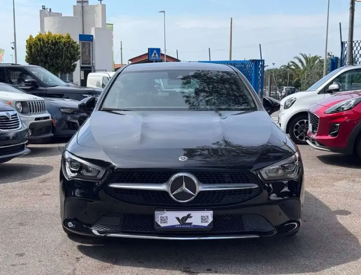 Usata Mercedes CLA200 Shooting Brake Business 150 CV (110 kW) 2020 Nero Station wagon