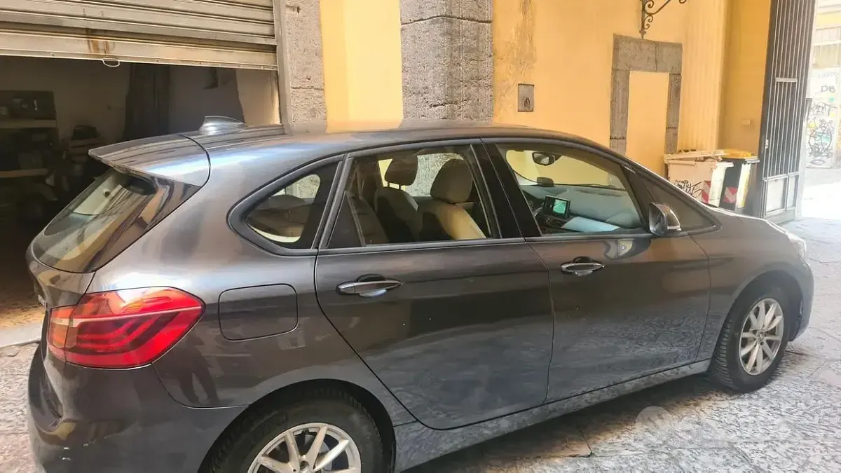 Usata BMW 218 140 CV (102 kW) 2018 Grigio Monovolume