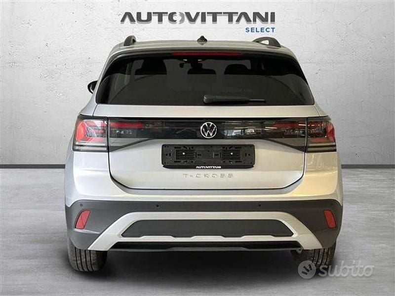 Usata VW T-Cross Life 95 CV (69 kW) 2024 Grigio chiaro SUV