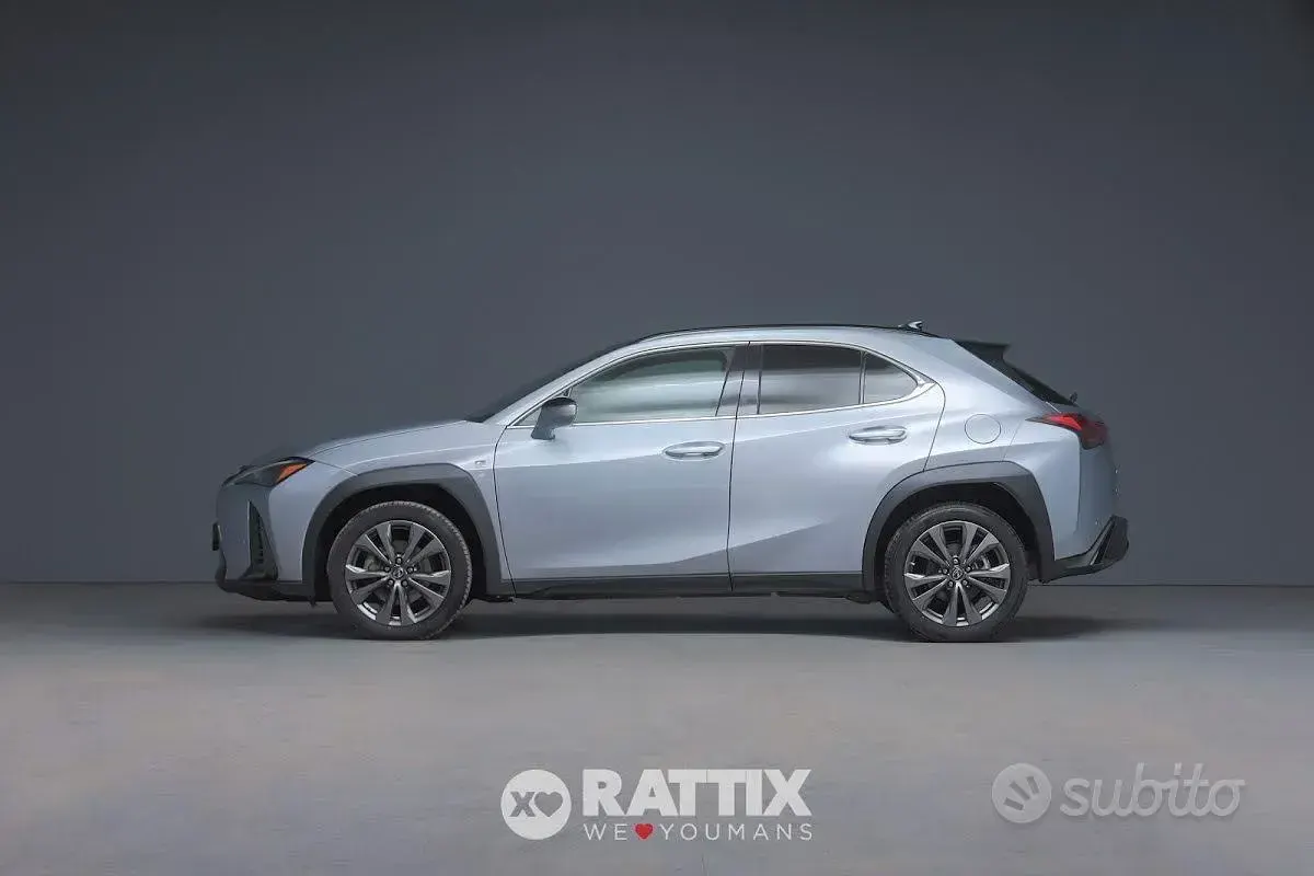 Usata Lexus UX 250h 146 CV (107 kW) 2024 Sonic platinum tetto nero SUV