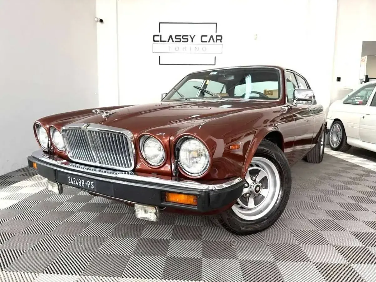 Usata Jaguar XJ6 200 CV (147 kW) 1981 Bronzo Berlina