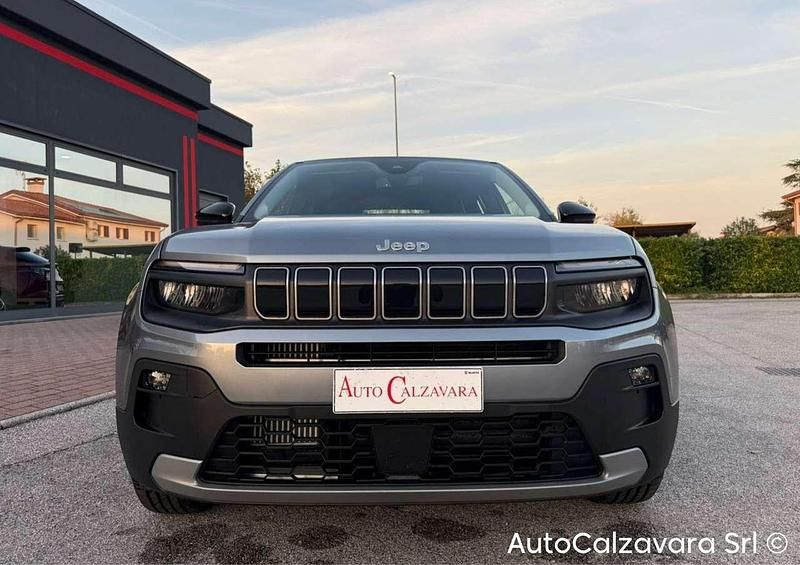 Nuova Jeep Avenger Altitude 101 CV (74 kW) 2025 Grigio granite SUV