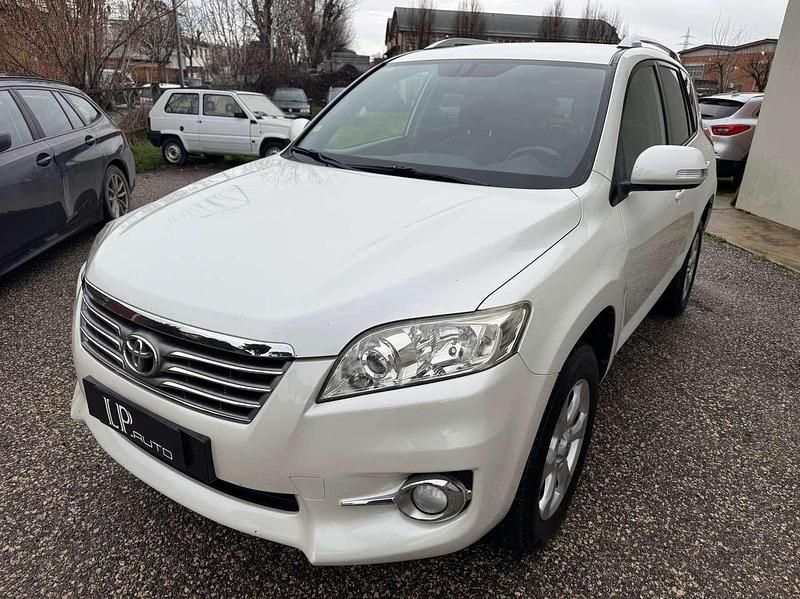 Usata Toyota RAV4 158 CV (116 kW) 2010 Bianco SUV