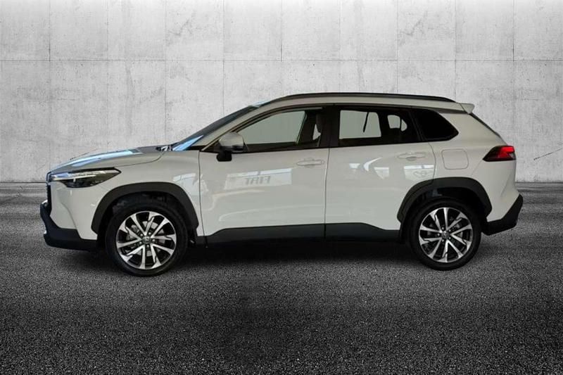 Usata Toyota Corolla Cross Trend 199 CV (146 kW) 2023 Bianco SUV