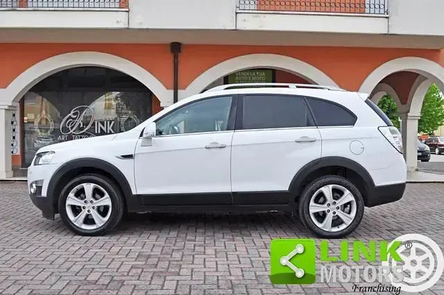 Usata Chevrolet Captiva LTZ 183 CV (134 kW) 2011 Bianco SUV