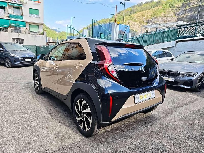 Nuova Toyota Aygo X 72 CV (52 kW) 2025 Bronzo SUV