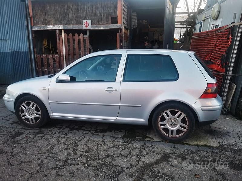 Usata VW Golf IV GTI 115 CV (84 kW) 2000 Grigio Berlina