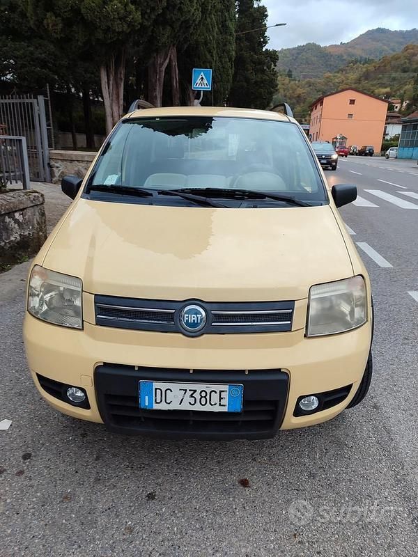 Usata Fiat Panda 4x4 60 CV (44 kW) 2006 Giallo Utilitaria