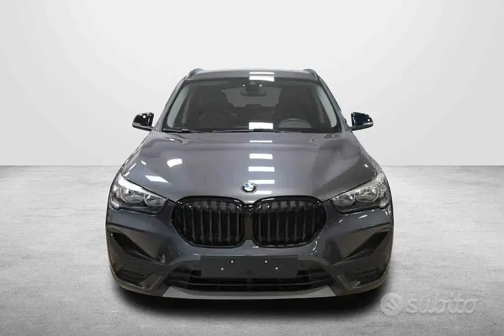Używany BMW X1 Advantage 116 KM (85 kW) 2021 Szary SUV