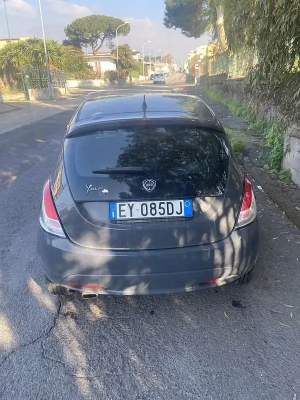 Usata Lancia Ypsilon S 69 CV (50 kW) 2016 Utilitaria