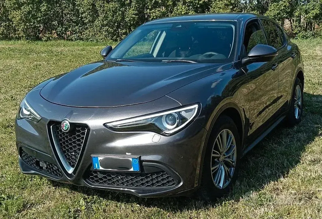 Usata Alfa Romeo Stelvio Business 160 CV (117 kW) 2021 Grigio SUV