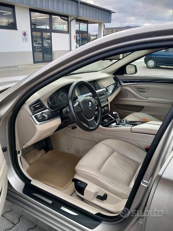 Usata BMW 520 Luxury Line 184 CV (135 kW) 2013 Station wagon
