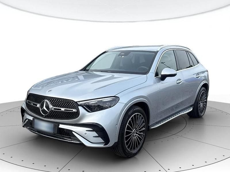 Usata Mercedes GLC220 AMG Line Premium 197 CV (144 kW) 2023 Argento SUV