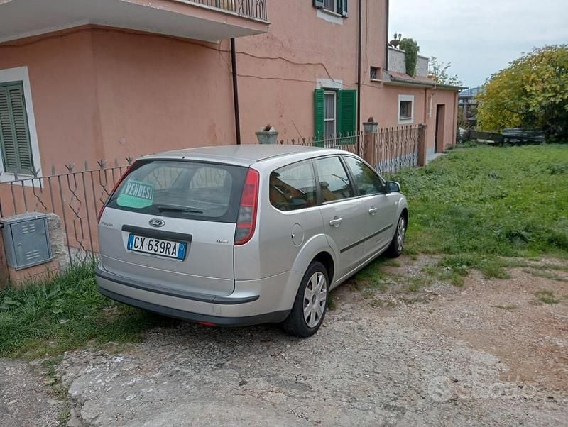 Usata Ford Focus 90 CV (66 kW) 2005 Station wagon