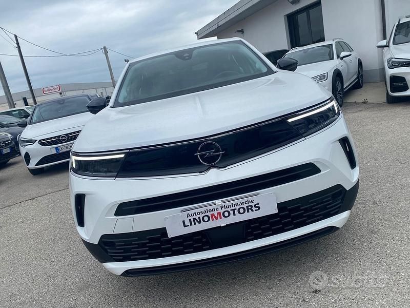 Usata Opel Mokka Elegance 101 CV (74 kW) 2024 Bianco SUV