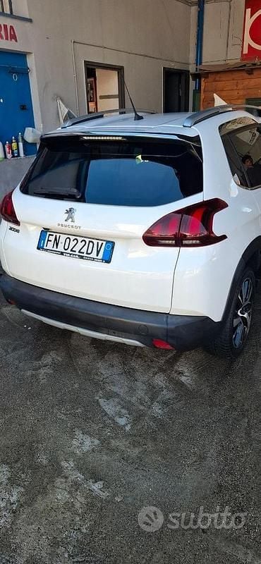 Usata Peugeot 2008 110 CV (80 kW) 2018 Bianco SUV