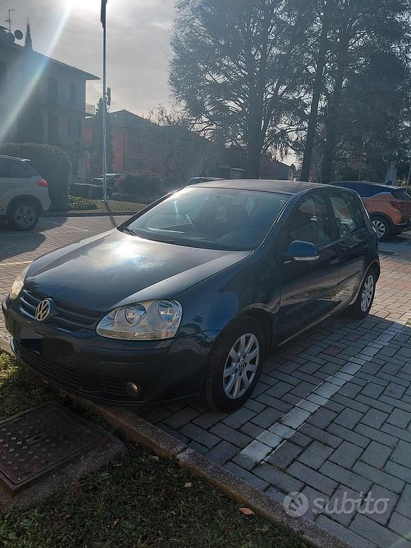 Usata VW Golf V 2007 Blu Berlina