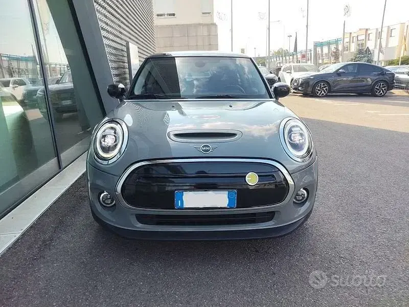 Usata Mini Cooper SE 75 kW (102 CV) 2020 Grigio Utilitaria