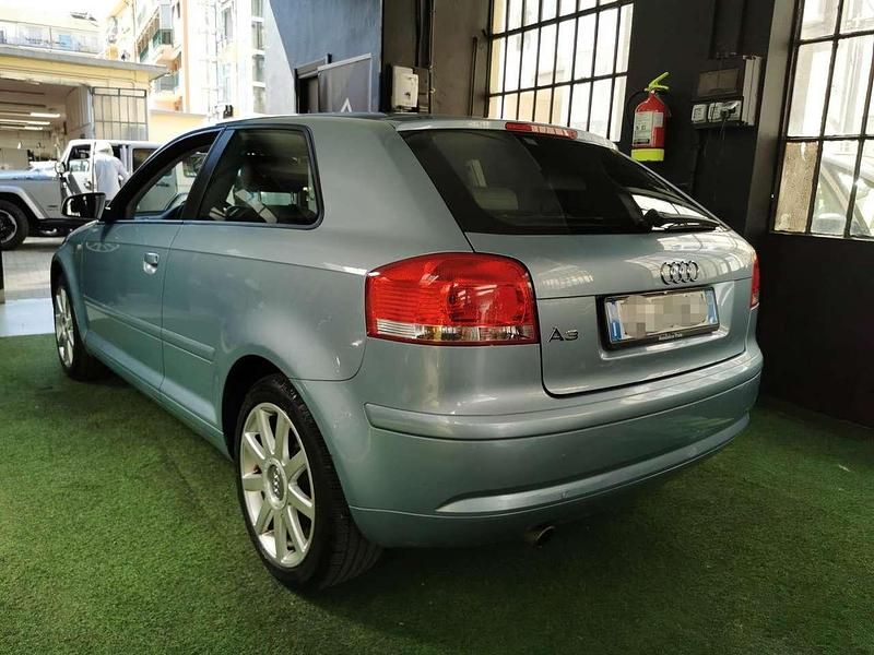 Usata Audi A3 Ambiente 102 CV (75 kW) 2007 Blu/azzurro Utilitaria