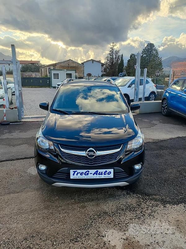 Usata Opel Karl Rocks 75 CV (55 kW) 2018 Nero Utilitaria