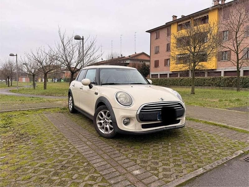 Usata Mini One D 95 CV (69 kW) 2016 Beige Utilitaria