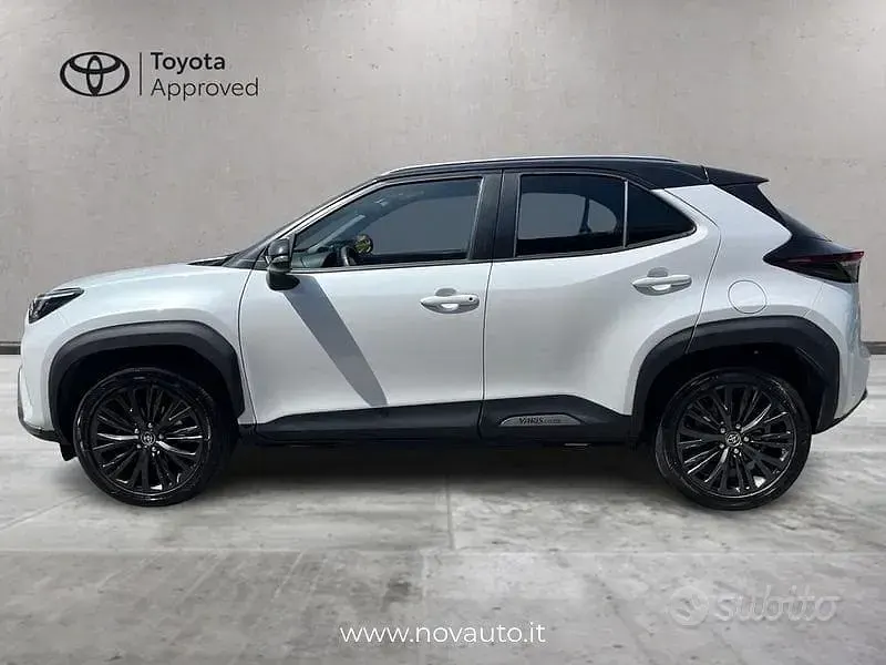 Usata Toyota Yaris Cross 116 CV (85 kW) 2022 Bianco SUV