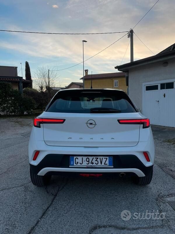 Usata Opel Mokka 110 CV (80 kW) 2022 Bianco SUV