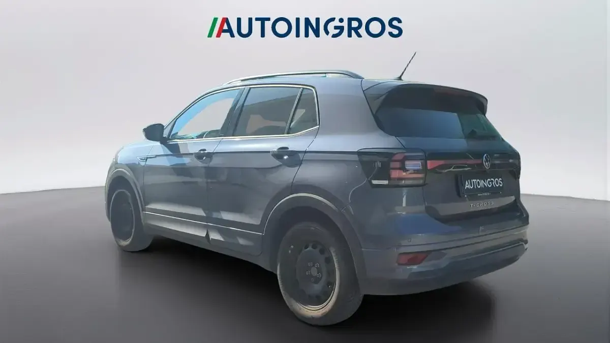 Usata VW T-Cross Sportline 110 CV (80 kW) 2024 Grigio SUV