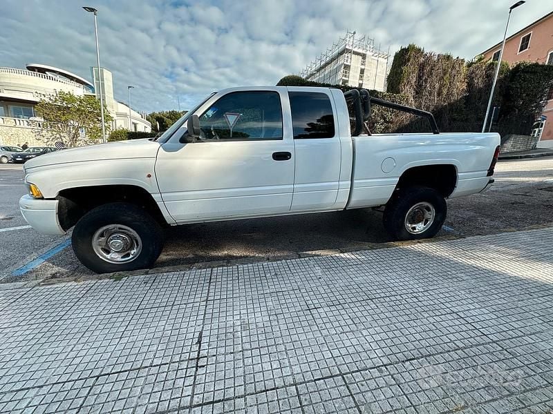 Usata Dodge Ram 218 CV (160 kW) 1999 Bianco Pick-up