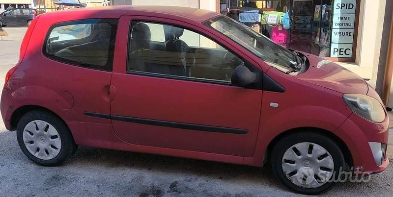 Usata Renault Twingo 75 CV (55 kW) 2010 Rosso Utilitaria