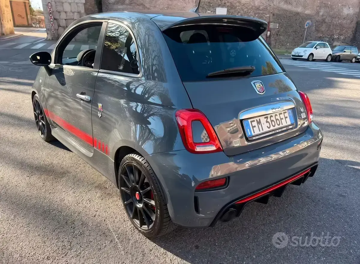 Usata Abarth 695 165 CV (121 kW) 2017 Grigio Utilitaria