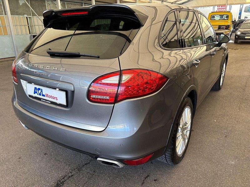 Usata Porsche Cayenne 245 CV (180 kW) 2013 Grigio SUV