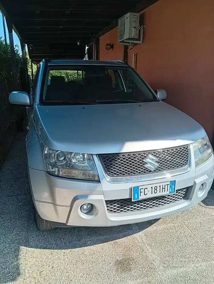 Usata Suzuki Grand Vitara 129 CV (94 kW) 2008 Grigio SUV