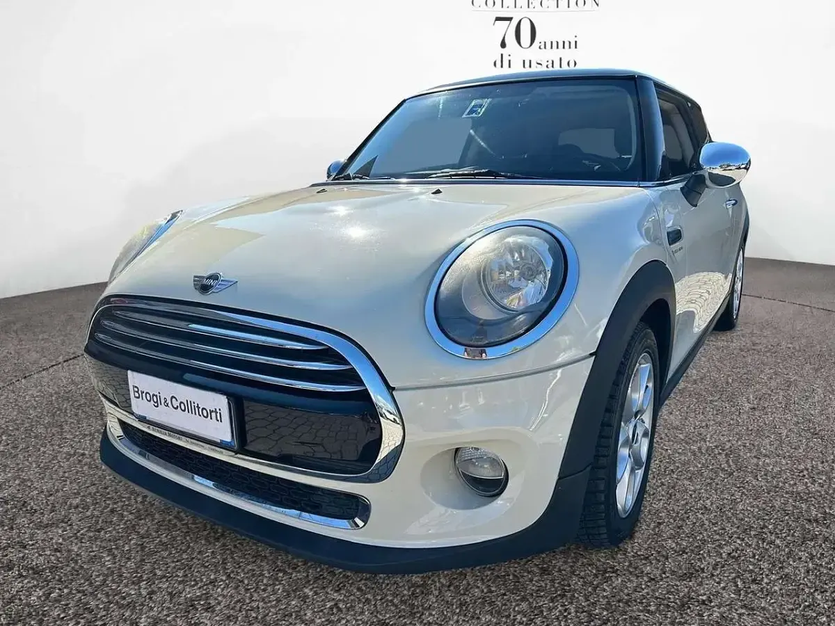 Usata Mini Cooper D 116 CV (85 kW) 2015 Beige Utilitaria