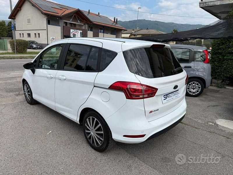 Begagnad Ford B-MAX Titanium 90 HK (66 kW) 2013 Vit Minibuss