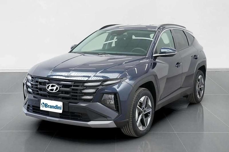 Sailing blue pearl Nuova 2025 Hyundai Tucson SUV | 35.531 € (Buon prezzo) - Immagine 1/4
