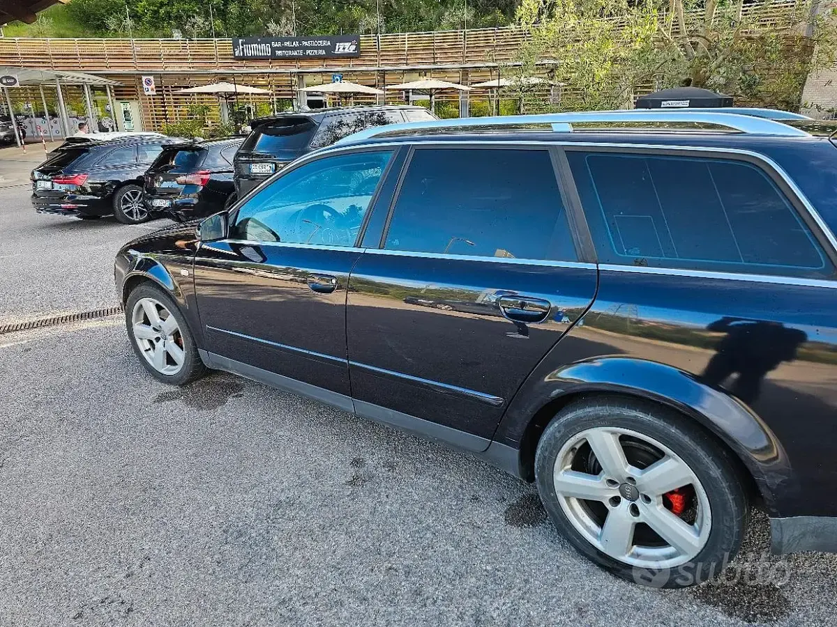Usata Audi A4 130 CV (95 kW) 2001 Nero Station wagon