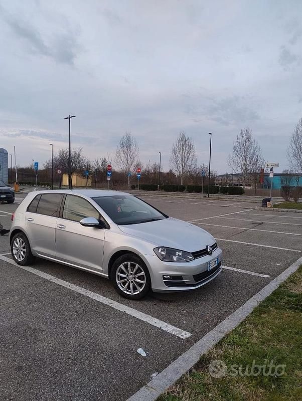 Usata VW Golf VII Trendline 90 CV (66 kW) 2016 Grigio Berlina