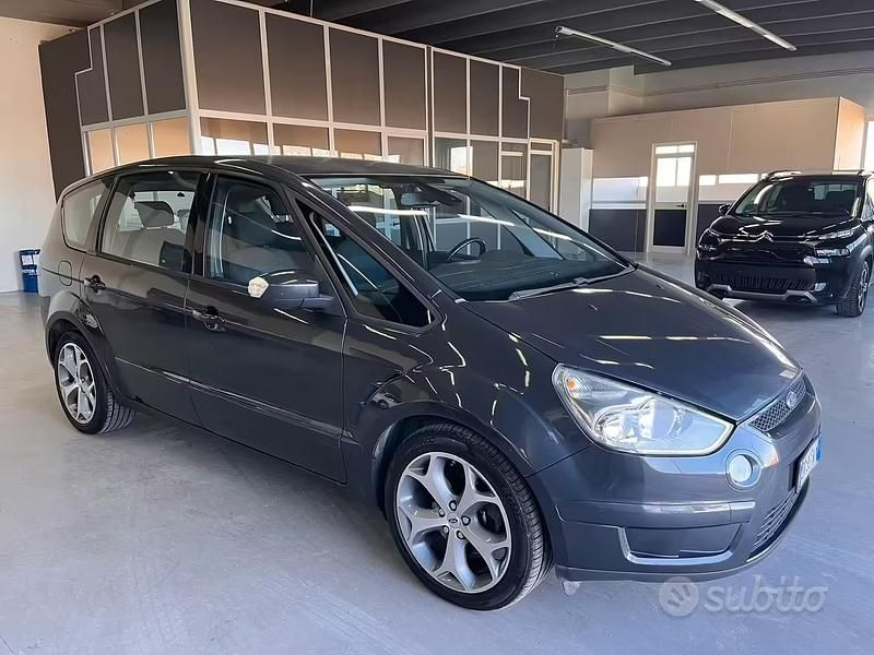 Usata Ford S-MAX S 140 CV (102 kW) 2008 Grigio Monovolume