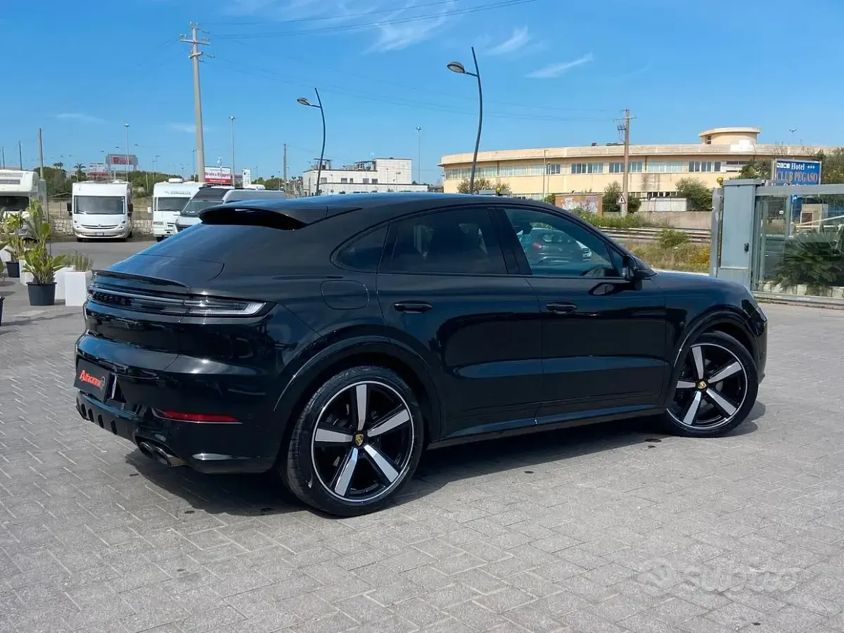 Usata Porsche Cayenne Coupe 354 CV (260 kW) 2024 Nero Coupé
