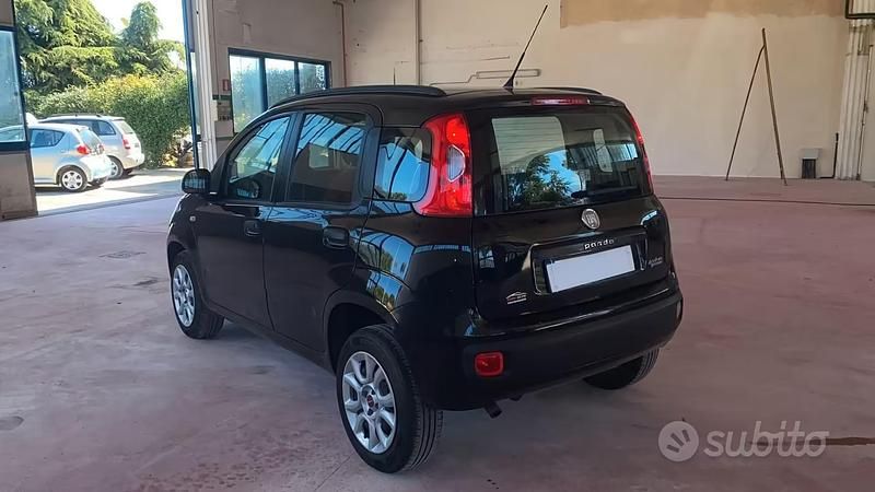 Usata Fiat Panda Lounge 85 CV (62 kW) 2015 Nero Utilitaria