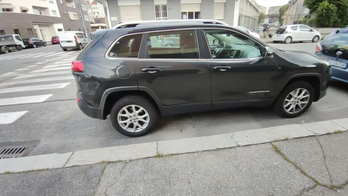 Usata Jeep Cherokee 163 CV (119 kW) 2016 SUV