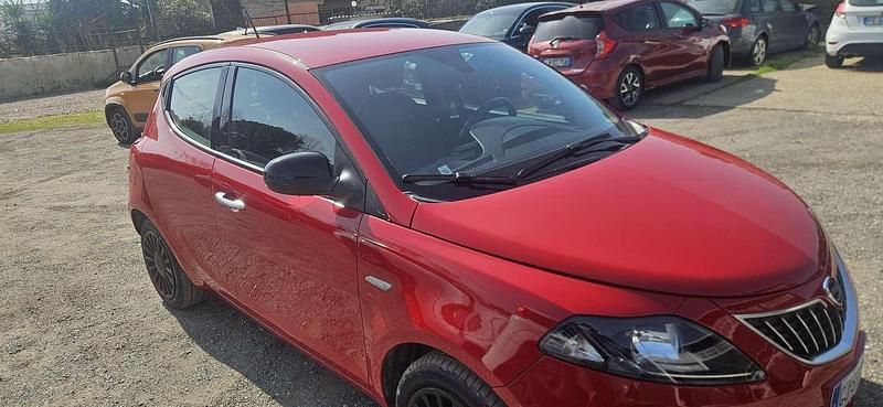 Usata Lancia Ypsilon Silver 69 CV (50 kW) 2022 Utilitaria